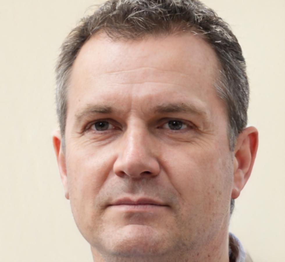 Dr. Lennart Wiesinger, Gründer von elunariqos